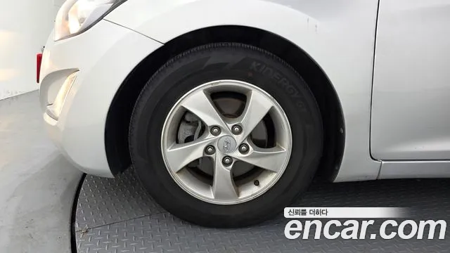 Hyundai Avante 2013 thumb 5