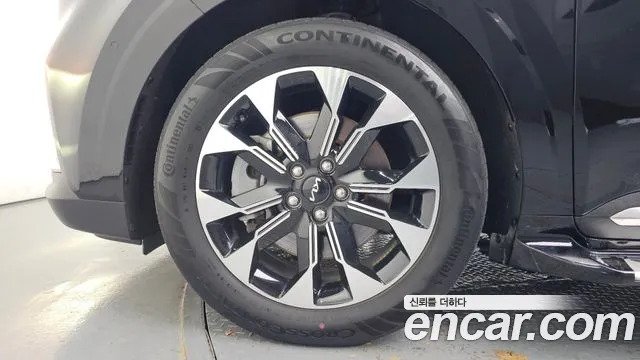 Kia Carnival 2023 thumb 5