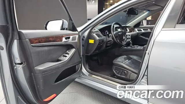 Hyundai Genesis 2015 thumb 10