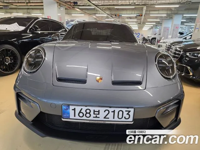 Porsche 911 2025 thumb 2