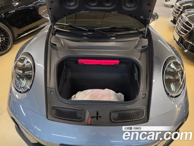 Porsche 911 2025 thumb 5