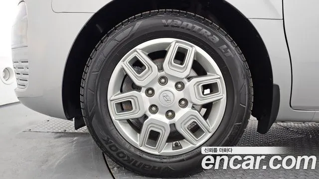 Hyundai Staria 2023 thumb 5