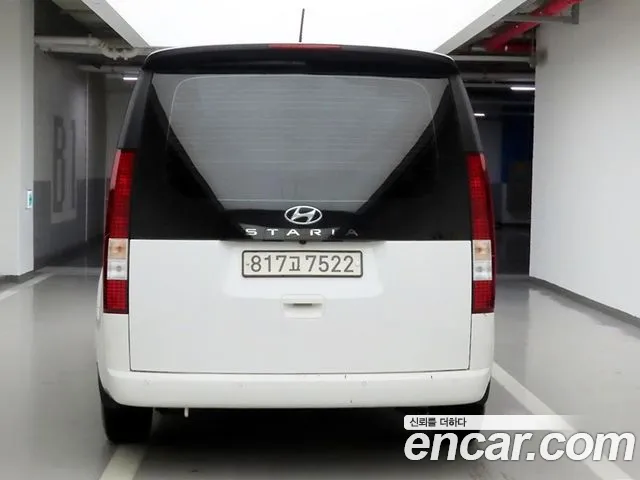 Hyundai Staria 2022 thumb 3