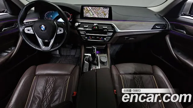 BMW 5-Series 2020 thumb 6