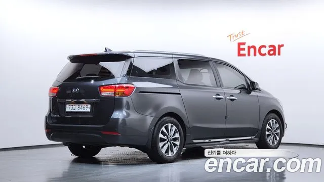 Kia Carnival 2014 thumb 2