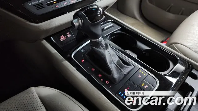 Kia Carnival 2014 thumb 9