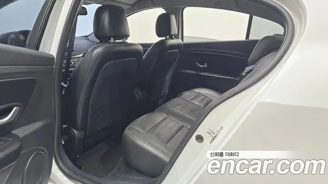 Renault-KoreaSamsung Fluence 2014 thumb 10