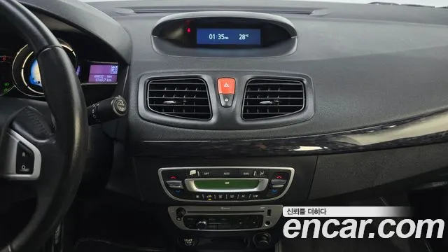 Renault-KoreaSamsung Fluence 2014 thumb 12