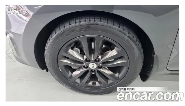 Kia Carnival 2018 thumb 6