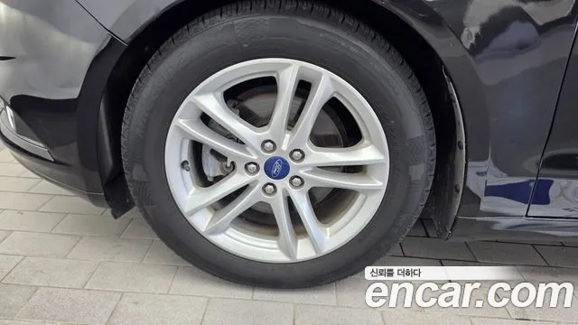 Ford Mondeo 2015 thumb 5