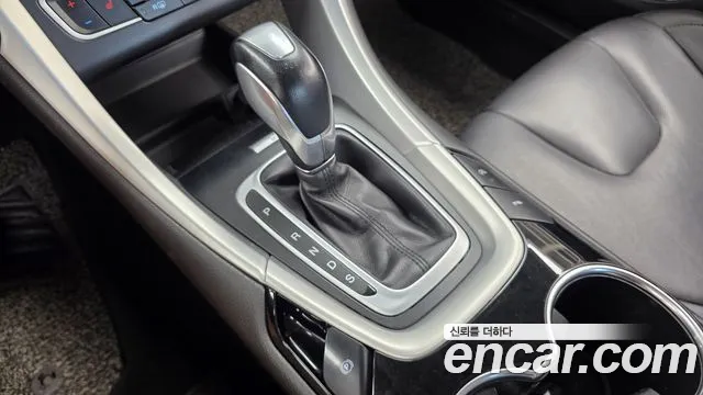 Ford Mondeo 2015 thumb 9