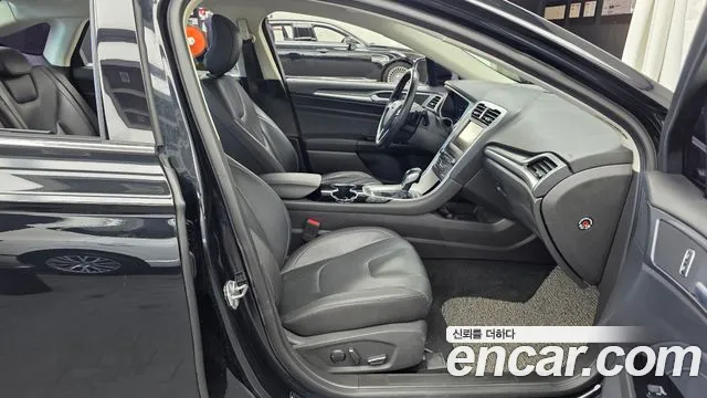 Ford Mondeo 2015 thumb 11