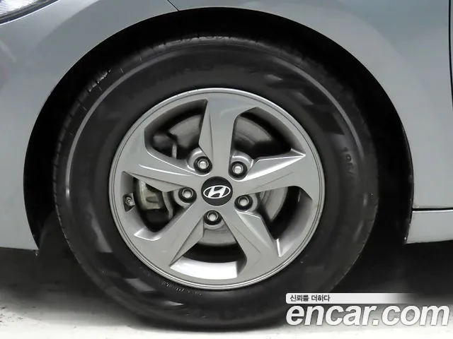 Hyundai Avante 2016 thumb 5