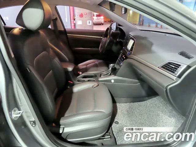 Hyundai Avante 2016 thumb 10