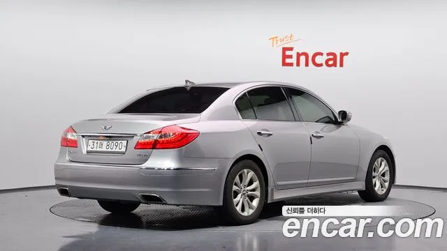 Hyundai Genesis 2011 thumb 2