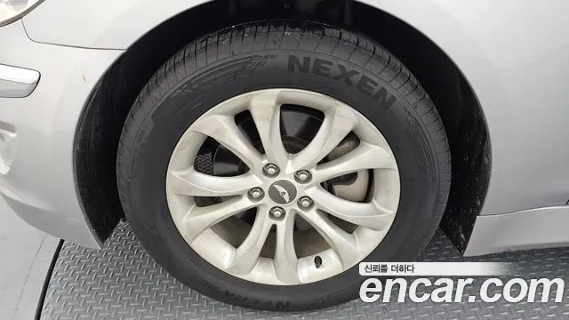 Hyundai Genesis 2011 thumb 5