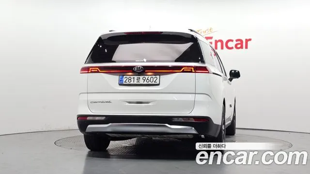Kia Carnival 2020 thumb 4