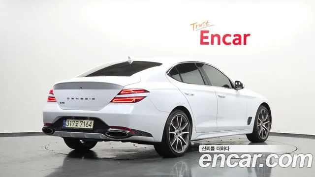Genesis G70 2023 thumb 2