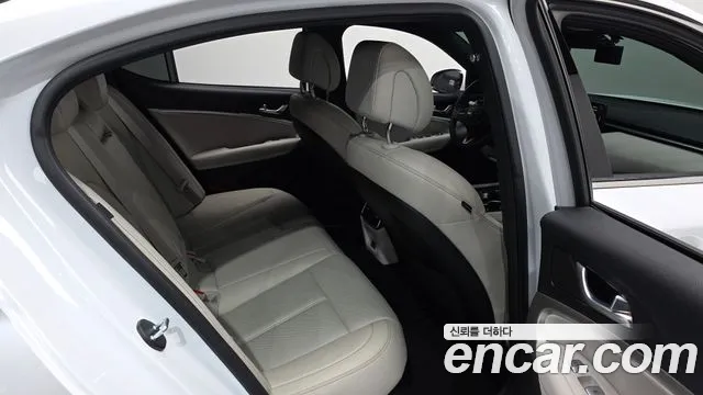 Genesis G70 2023 thumb 11