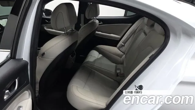 Genesis G70 2023 thumb 12