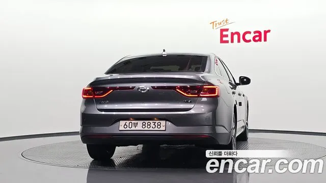 Renault-KoreaSamsung Megane 2016 thumb 4