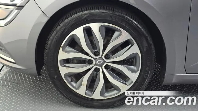 Renault-KoreaSamsung Megane 2016 thumb 5