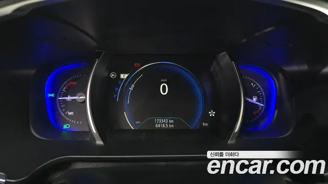 Renault-KoreaSamsung Megane 2016 thumb 8