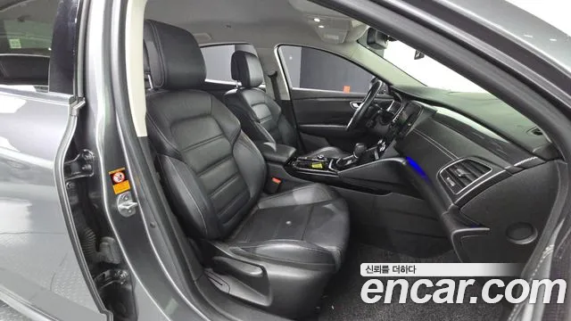 Renault-KoreaSamsung Megane 2016 thumb 10