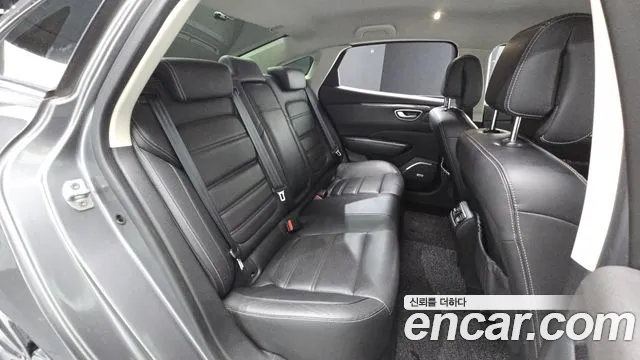 Renault-KoreaSamsung Megane 2016 thumb 11