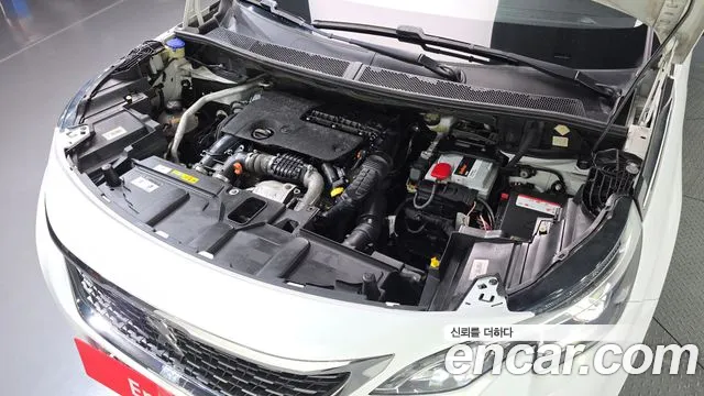Peugeot 5008 2018 thumb 6