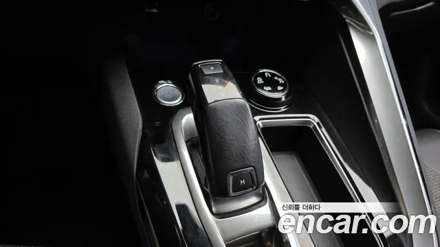 Peugeot 5008 2018 thumb 9