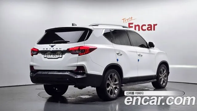 KG_Mobility_Ssangyong Rexton 2017 thumb 2