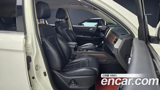 KG_Mobility_Ssangyong Rexton 2017 thumb 10