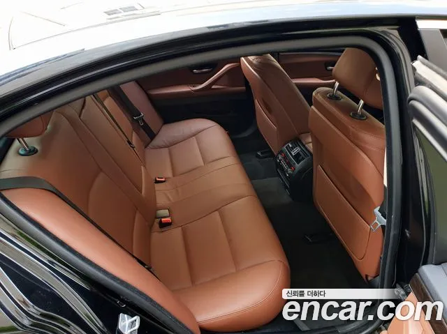 BMW 5-Series 2014 thumb 4