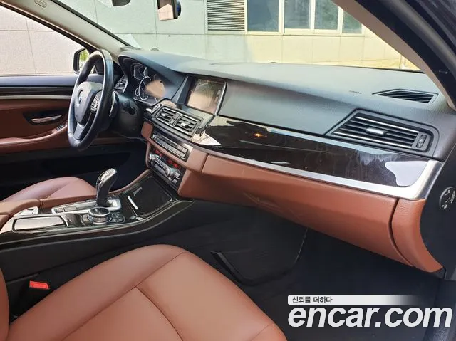 BMW 5-Series 2014 thumb 5