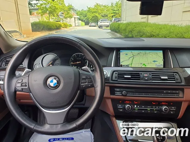 BMW 5-Series 2014 thumb 8