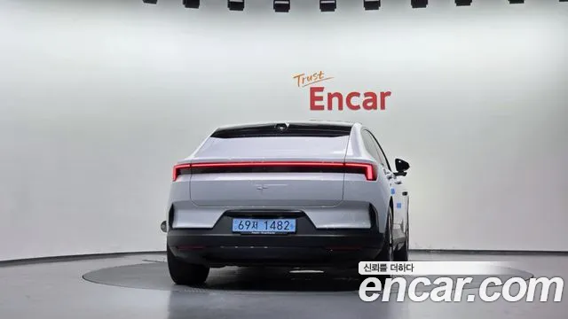 Polestar 4 2025 thumb 4