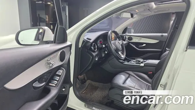 Mercedes-Benz GLC 2018 thumb 10