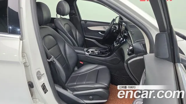 Mercedes-Benz GLC 2018 thumb 11