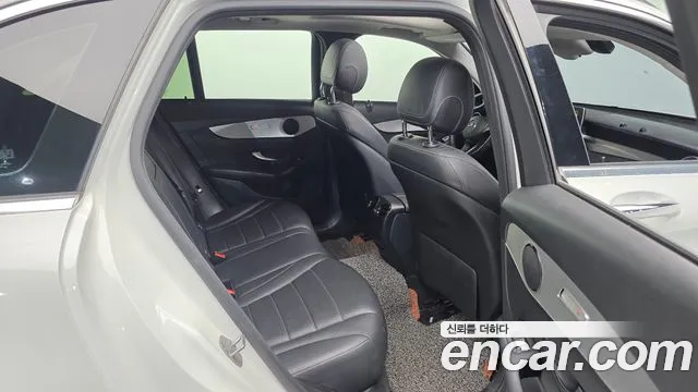 Mercedes-Benz GLC 2018 thumb 12