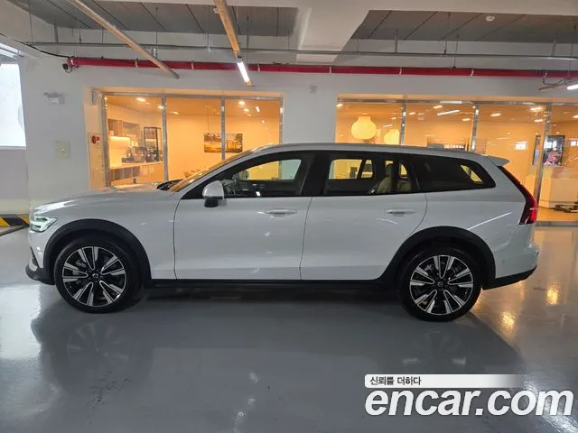 Volvo V60 2026 thumb 5