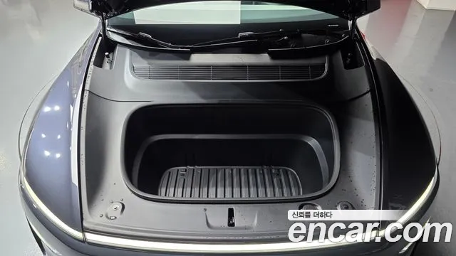 Tesla Model Y 2026 thumb 6