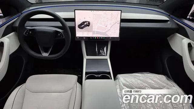 Tesla Model Y 2026 thumb 7