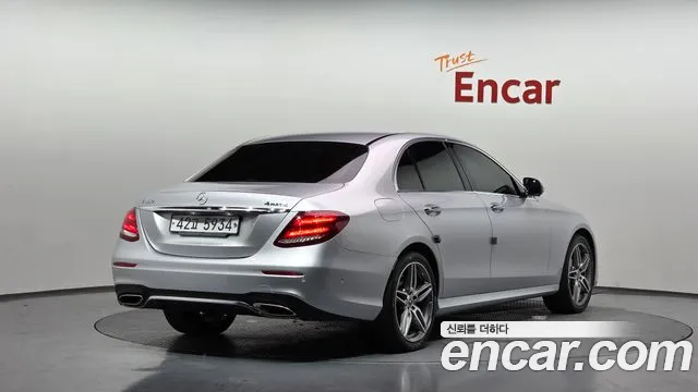 Mercedes-Benz E-Класс 2019 thumb 2