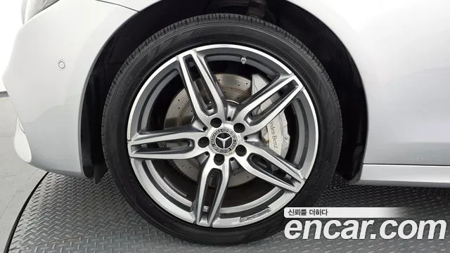 Mercedes-Benz E-Класс 2019 thumb 5