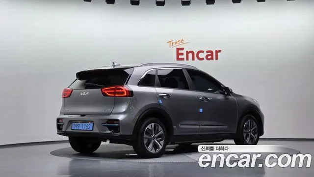 Kia Niro 2021 thumb 2