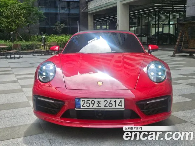 Porsche 911 2023 thumb 3
