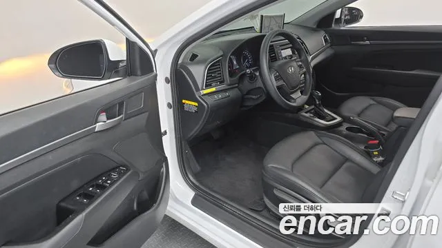 Hyundai Avante 2017 thumb 10