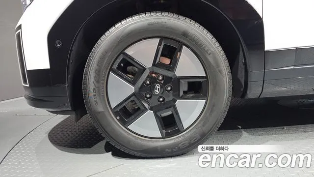 Hyundai Santa Fe 2023 thumb 5