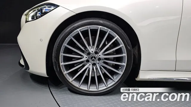 Mercedes-Benz S-Класс 2023 thumb 4